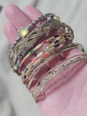 Vintage Gold Tone Multicolor Stackable Bangle Bracelet Set